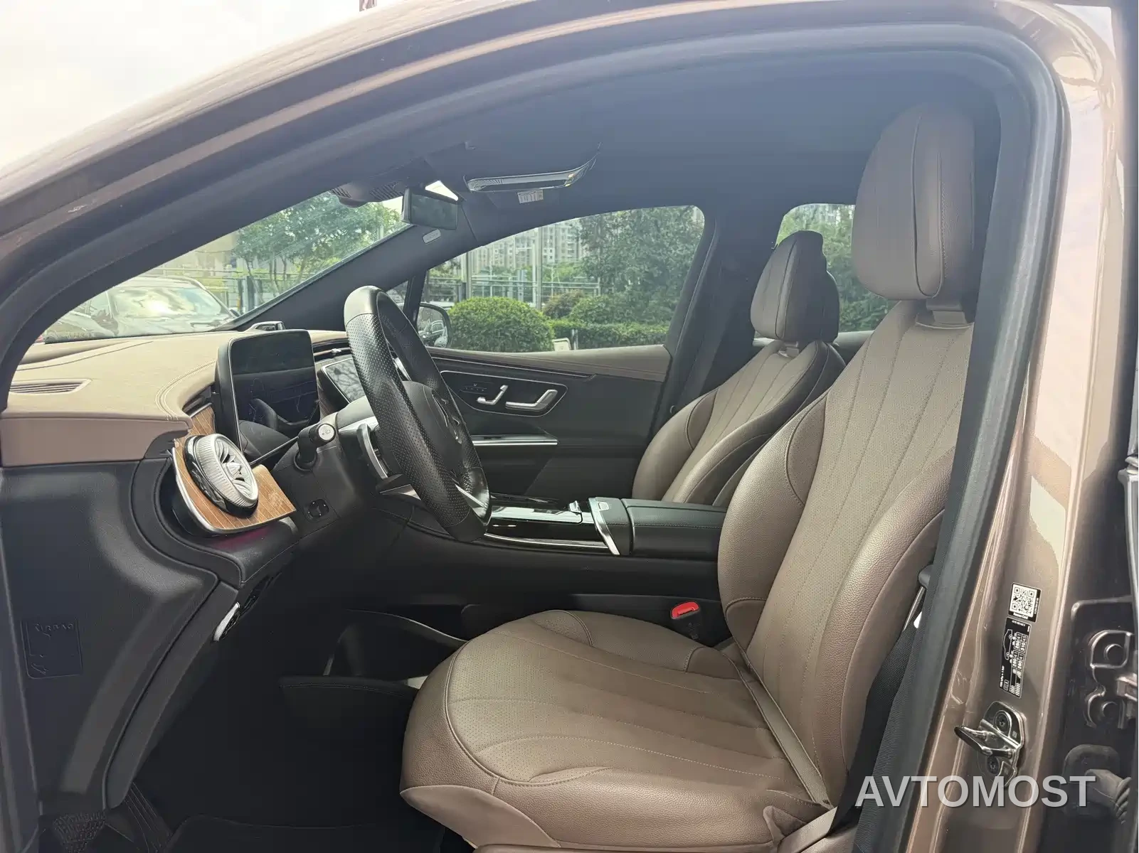 Mercedes-Benz EQE SUV 2023 350 4MATIC Luxury Edition — фото 19