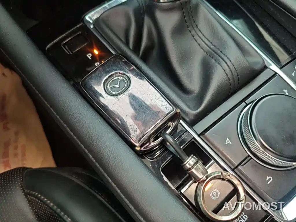 Mazda3 Axela 2022 2.0L Automatic Elegance Edition — фото 2