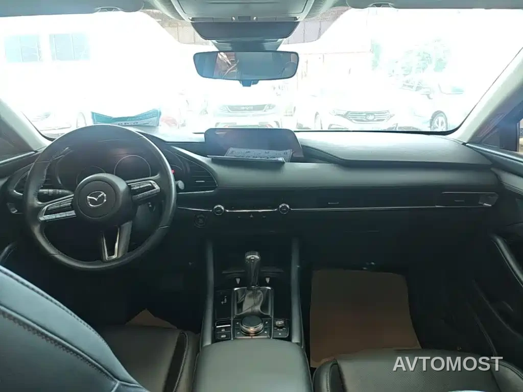 Mazda3 Axela 2022 2.0L Automatic Elegance Edition — фото 3