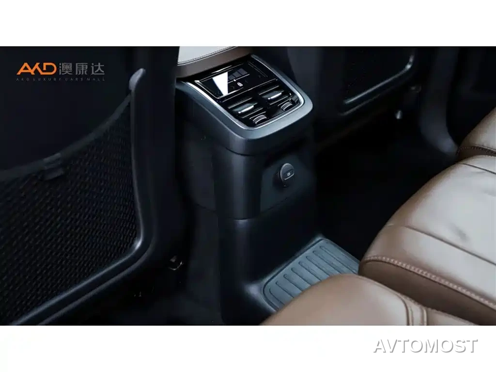 Volvo XC90 Plug-in Hybrid 2021 E-Drive Hybrid T8 Premium Luxury 7-Seater — фото 10