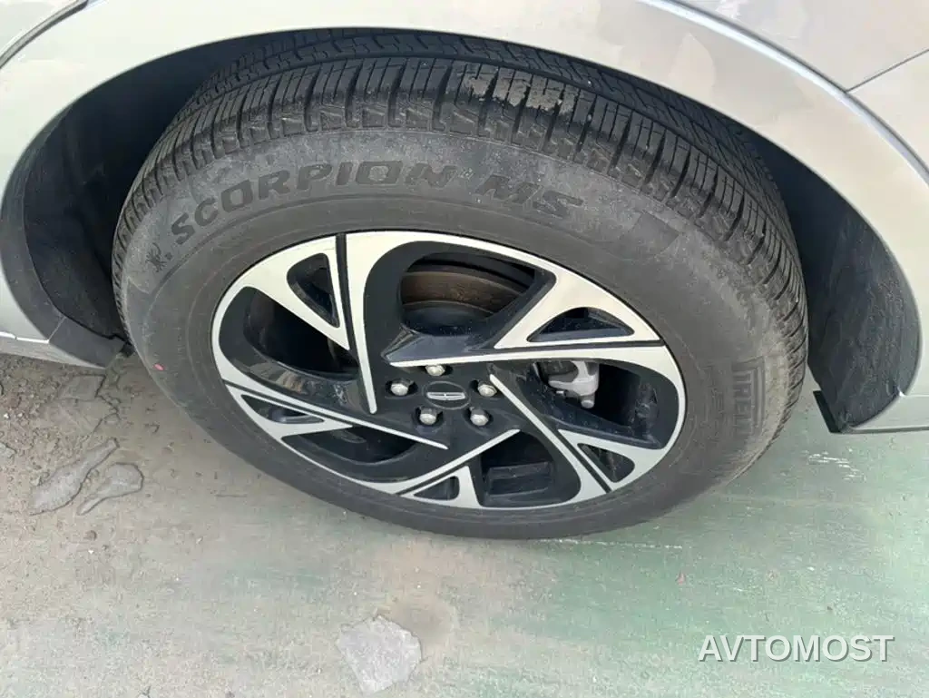 Lincoln Nautilus 2025 2.0T AWD Premium Hybrid — фото 7