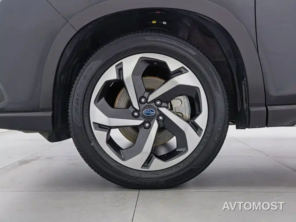 Subaru Forester 2024 2.5i AWD Flagship EyeSight — фото 12
