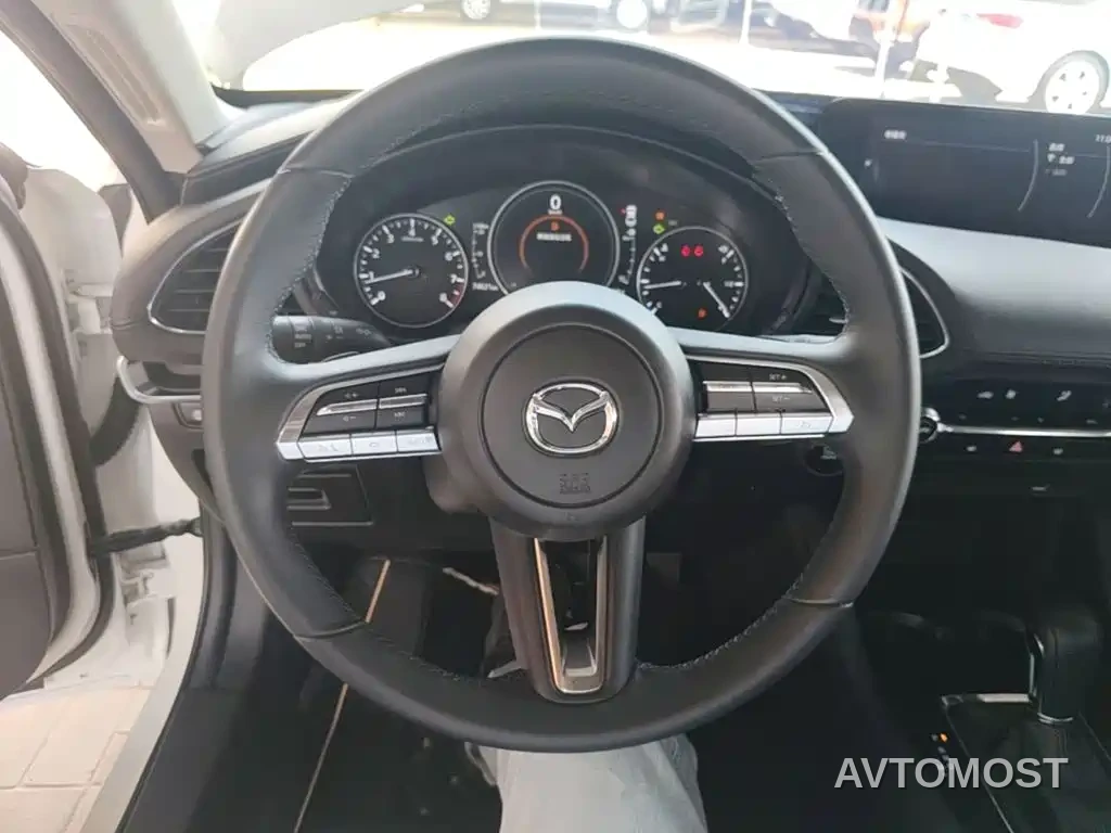 Mazda3 Axela 2021 2.0L Automatic Quality Shine — фото 10