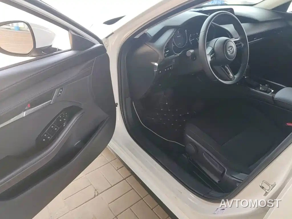 Mazda3 Axela 2021 2.0L Automatic Quality Shine — фото 15