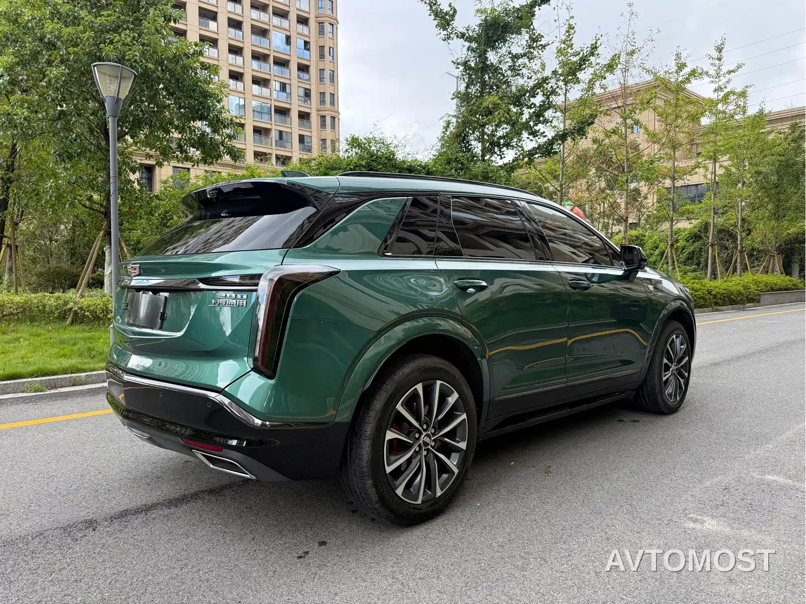 Cadillac XT5 2025 2.0T Premium Model — фото 6