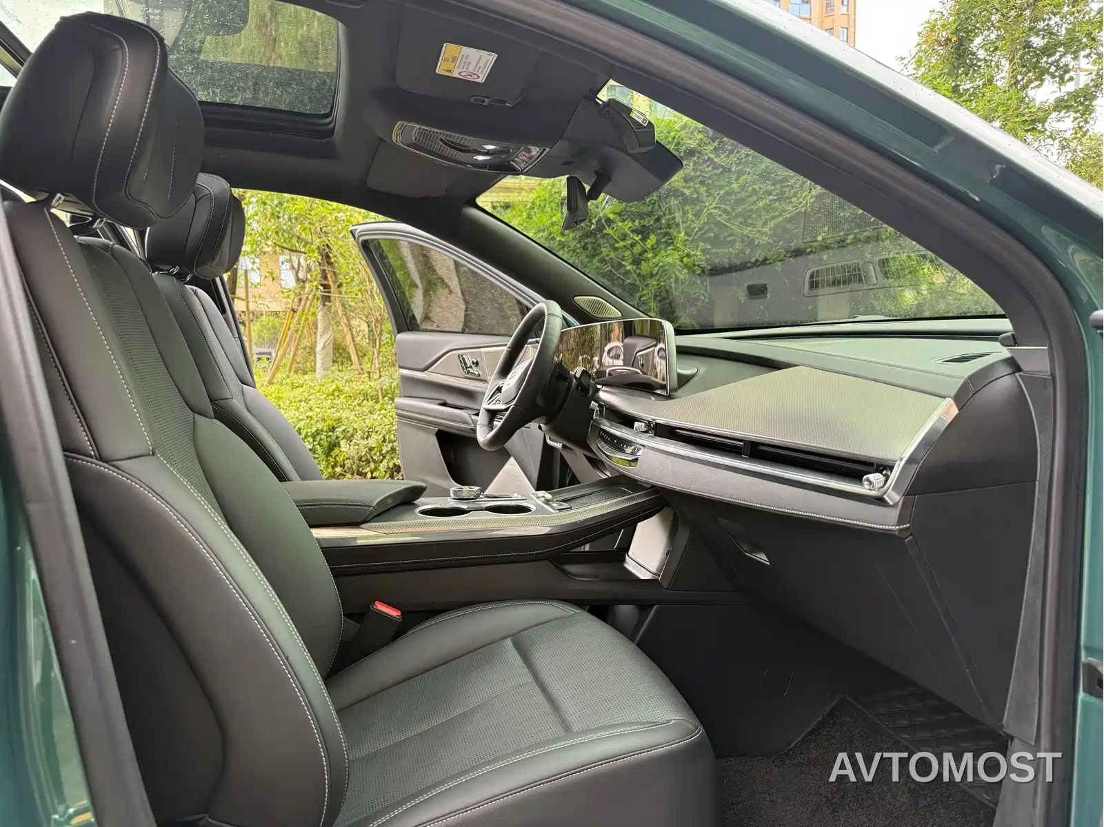 Cadillac XT5 2025 2.0T Premium Model — фото 9