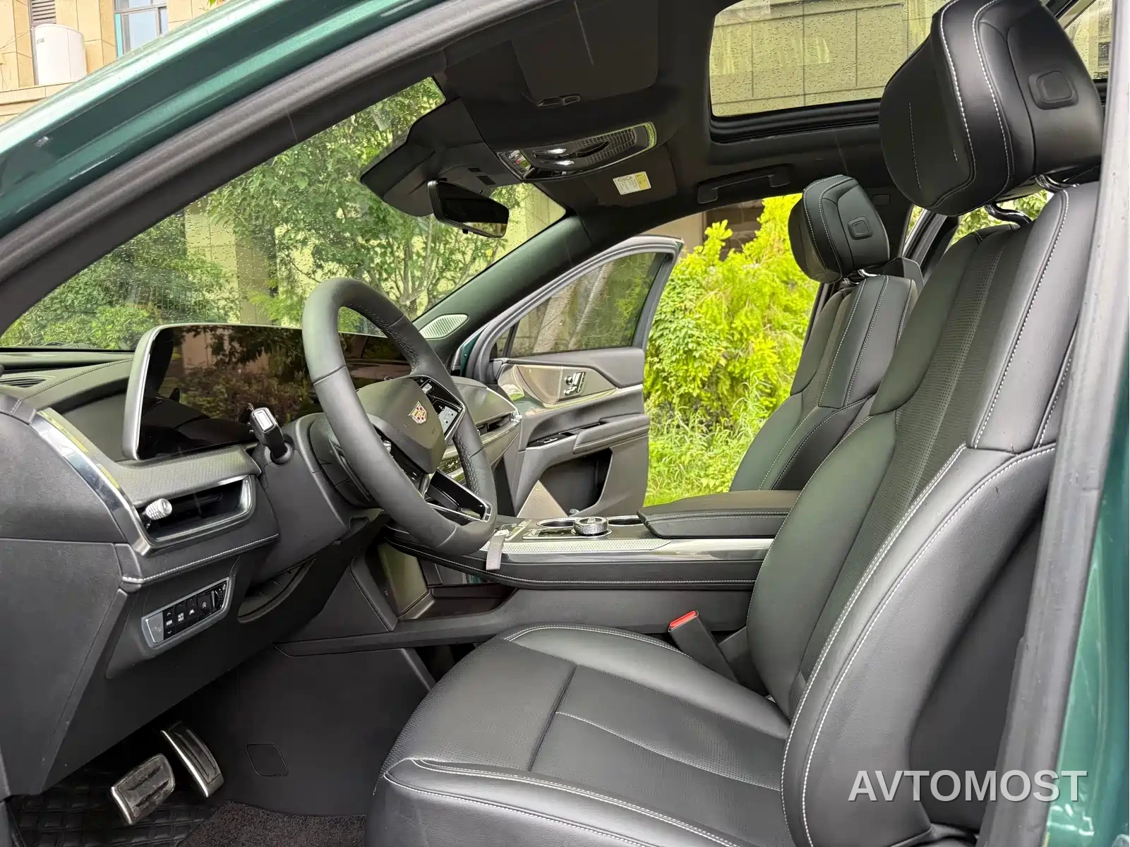 Cadillac XT5 2025 2.0T Premium Model — фото 14