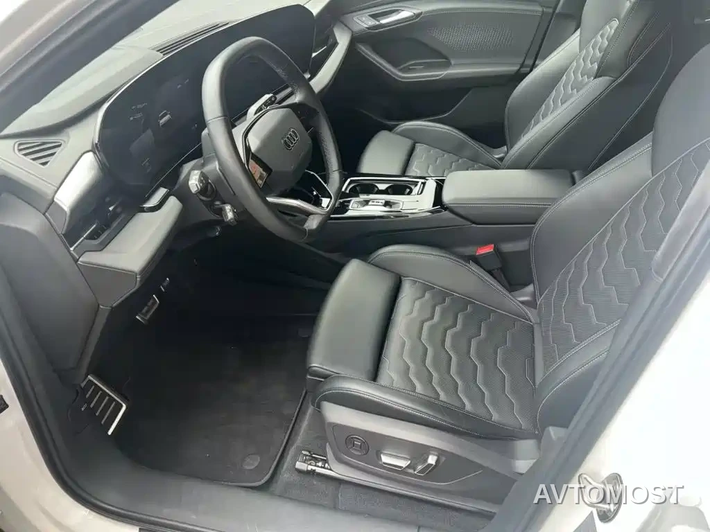 Audi Q6L e-tron 2025 Model Pioneer Edition — фото 5