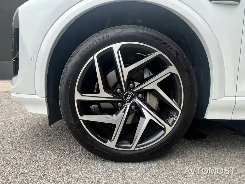 Audi Q6L e-tron 2025 Model Pioneer Edition — фото 13