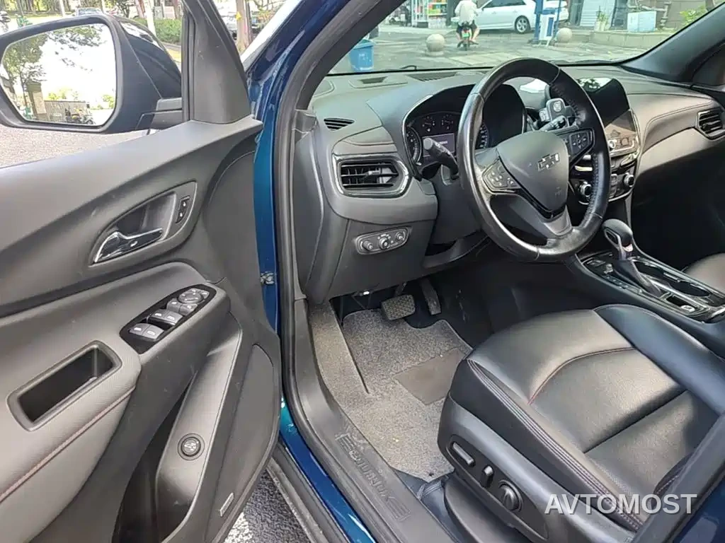 Chevrolet Equinox 2022 Mild Hybrid 550T RS 4WD Intelligent Defense Edition — фото 14