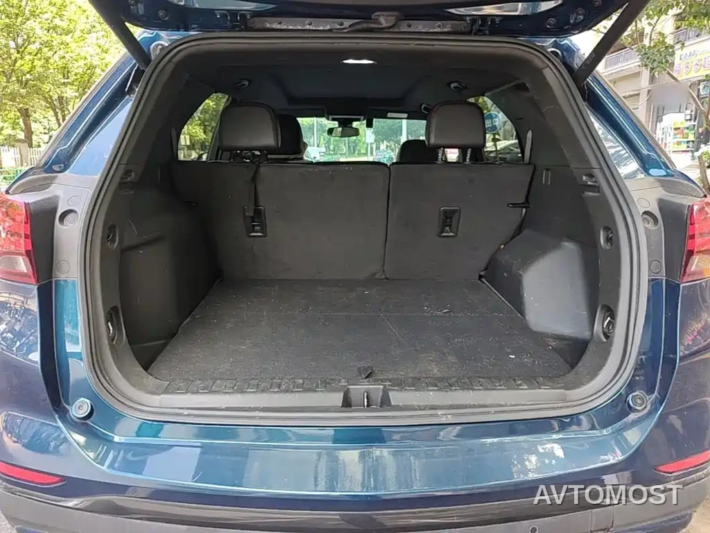 Chevrolet Equinox 2022 Mild Hybrid 550T RS 4WD Intelligent Defense Edition — фото 17