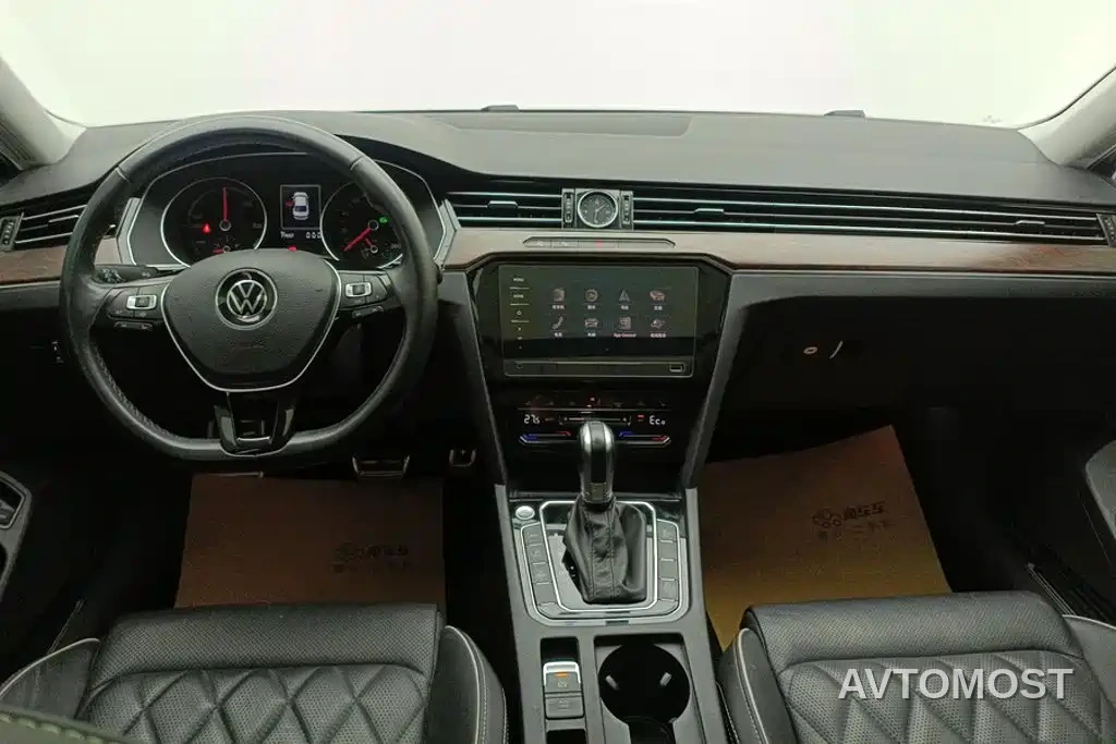 Volkswagen Magotan GTE Plug-in Hybrid 2020 GTE Premium Model — фото 11