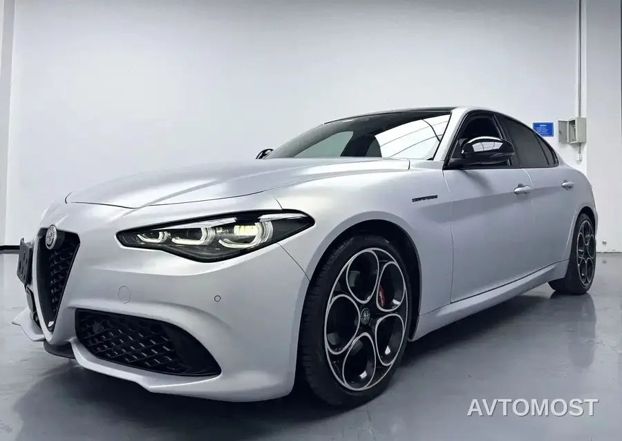Alfa Romeo Giulia 2023 2.0T 280HP Competition Edition