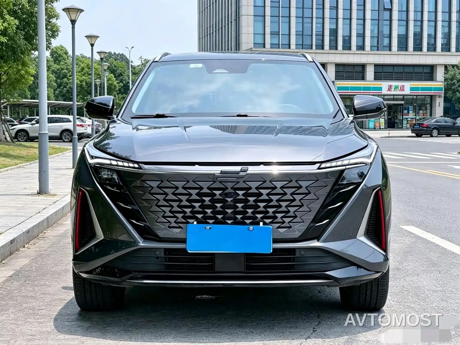 Changan Oshan Z6 2022 Blue Whale 1.5T DCT Intelligent Enjoyment — фото 2