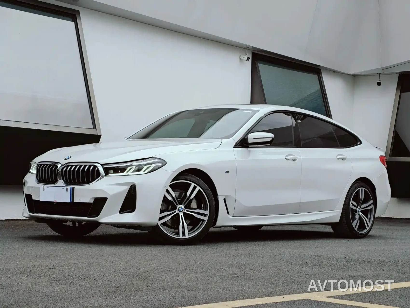 BMW 6 Series GT 2022 Model 630i M Sport Package — фото 1