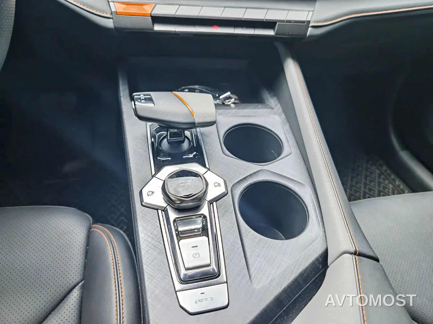 Changan UNI-V 2022 1.5T Premium Model — фото 8
