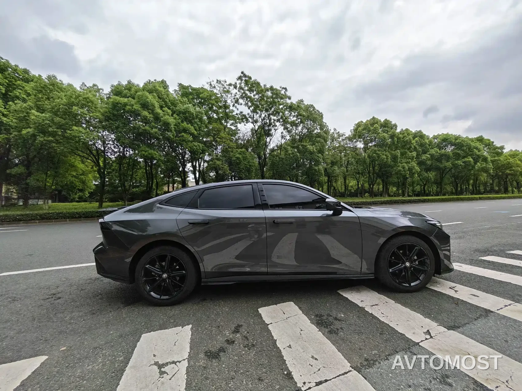 Changan UNI-V 2022 1.5T Premium Model — фото 14