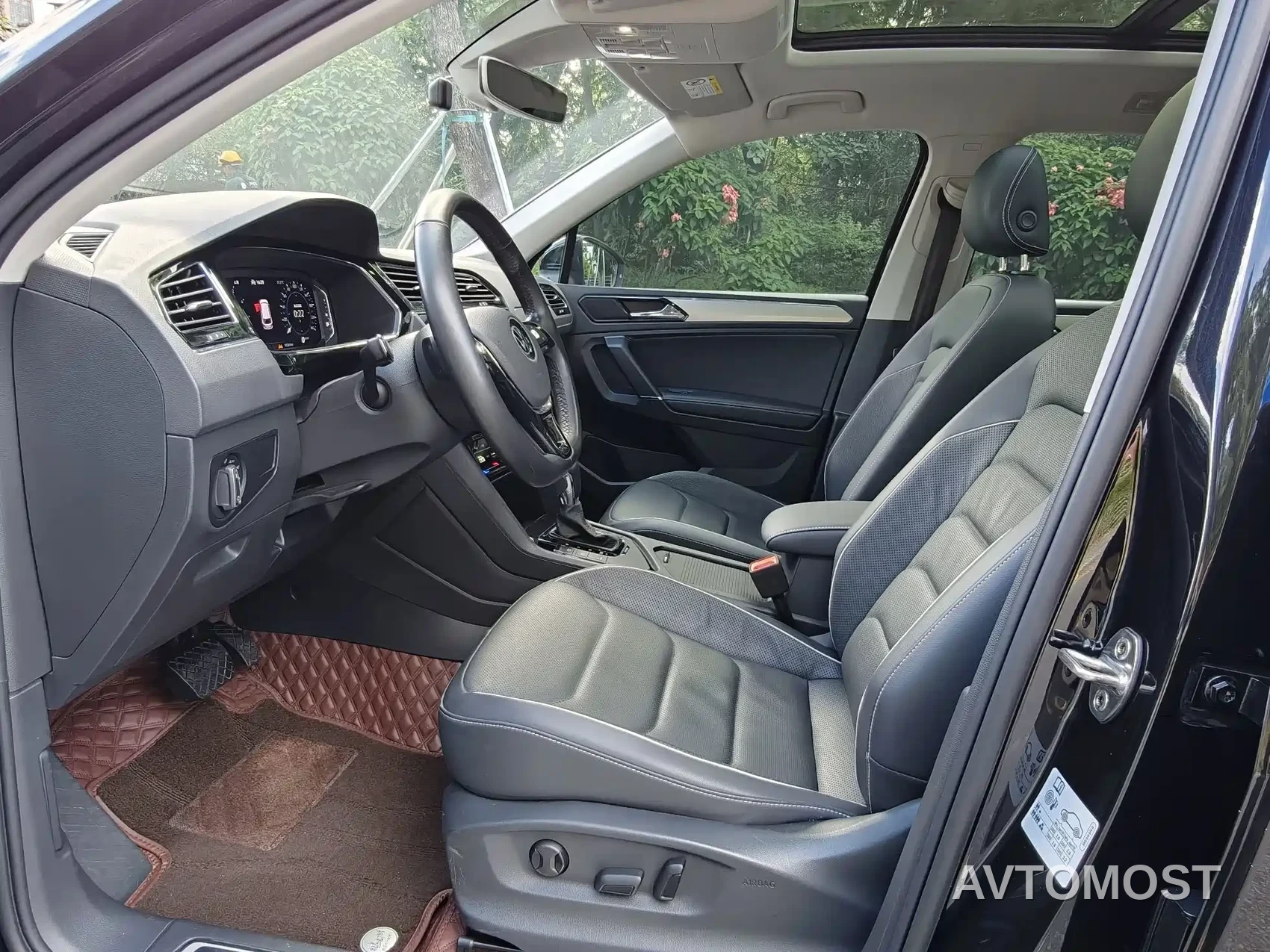 Volkswagen Tiguan L PHEV 2021 430PHEV Plug-in Hybrid Flagship — фото 8