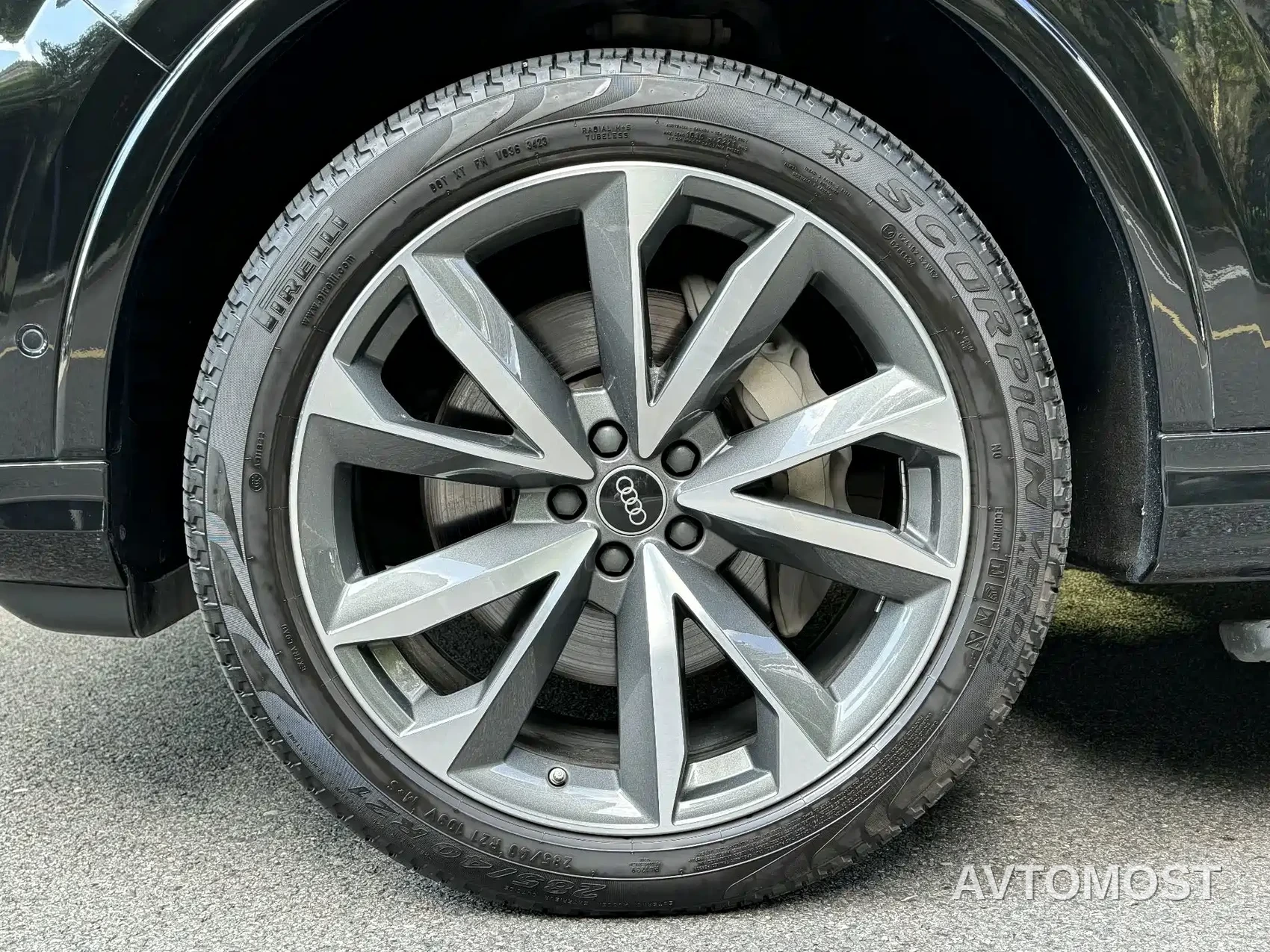 Audi Q7 2022 55 TFSI quattro S line Premium — фото 22