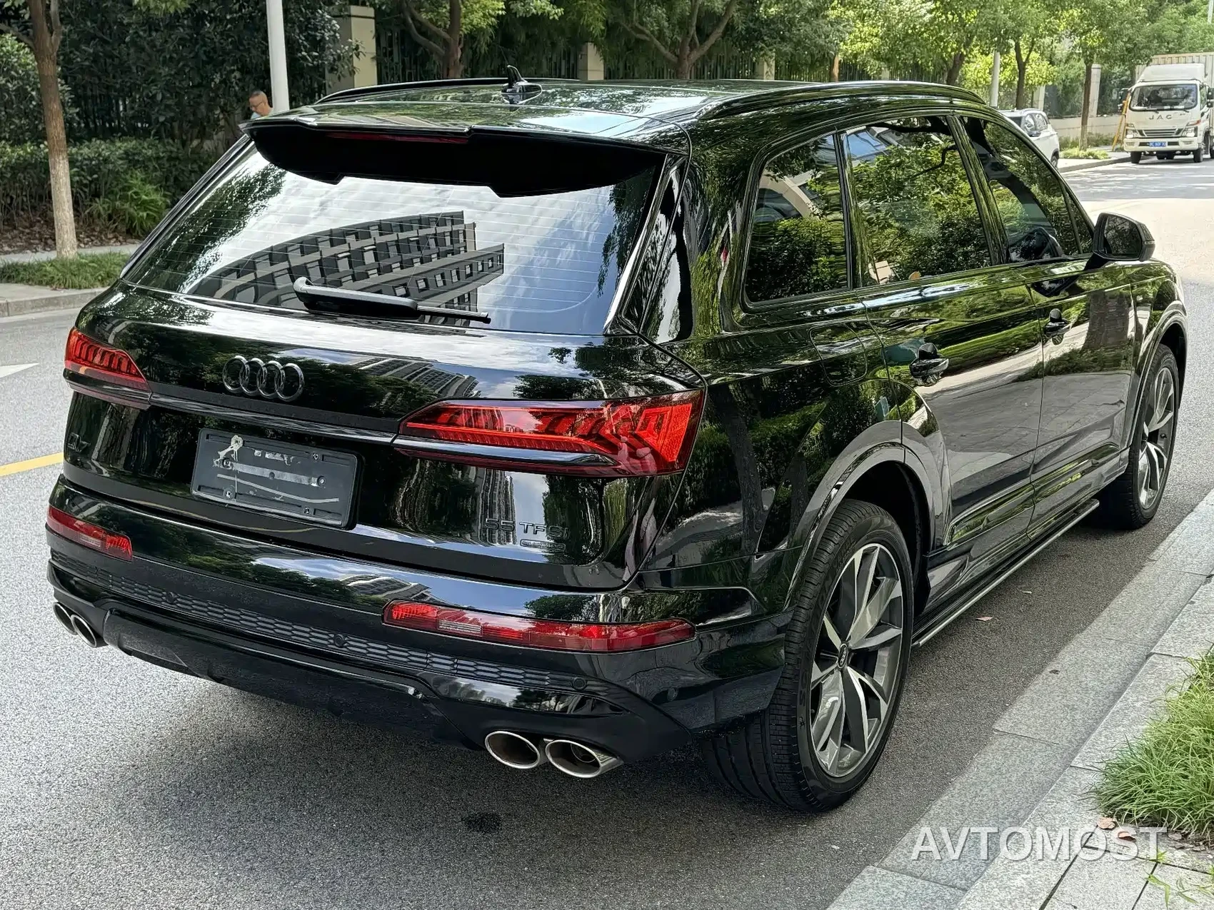 Audi Q7 2022 55 TFSI quattro S line Premium — фото 24