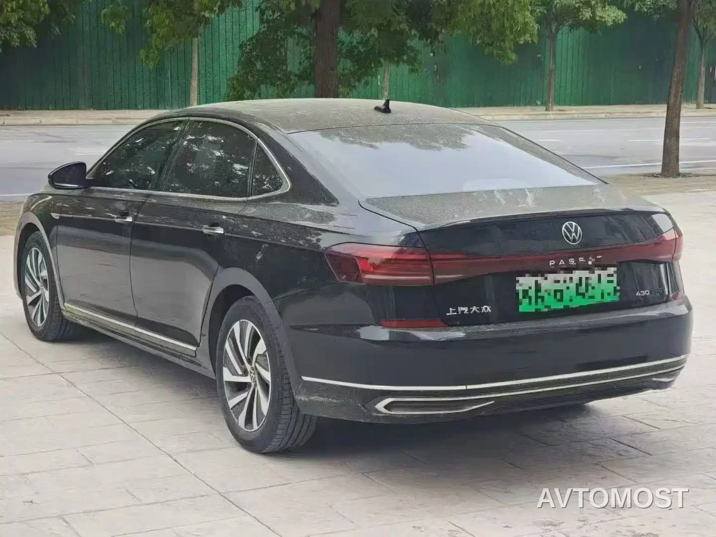 Volkswagen Passat New Energy 2022 430PHEV Hybrid Luxury Edition — фото 9