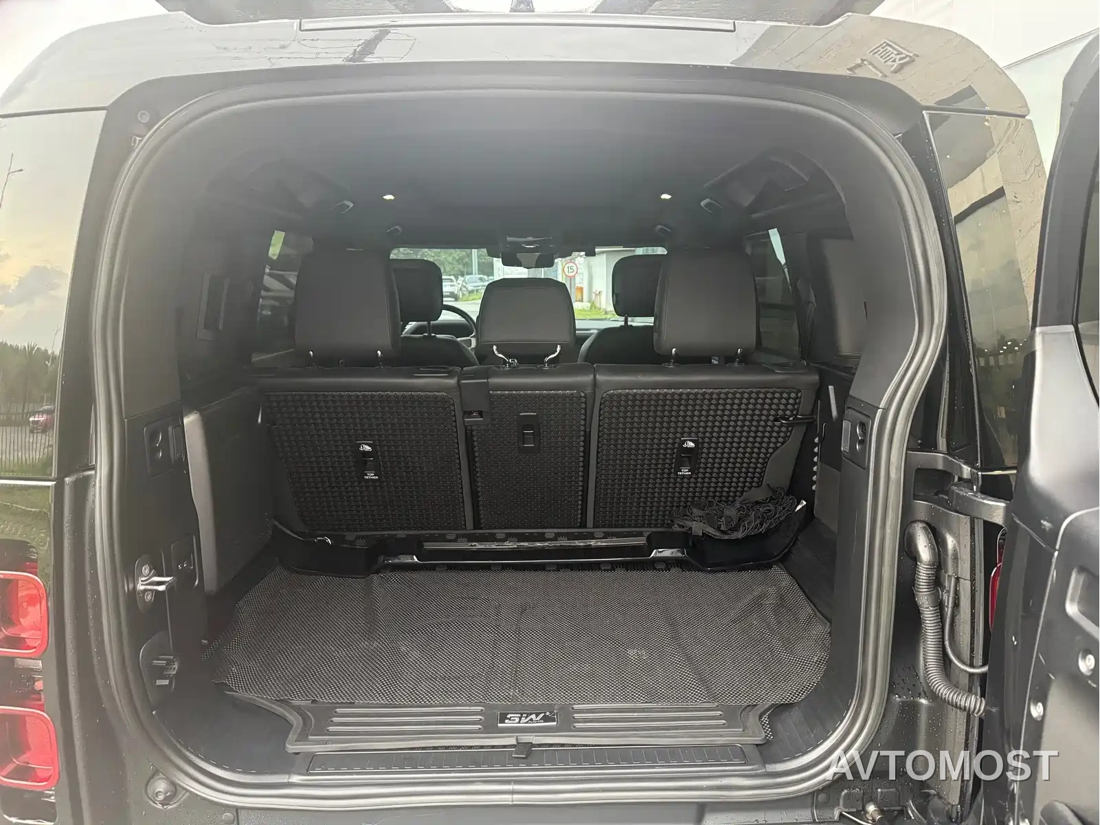 Land Rover Defender 2023 Facelift 110 3.0T P400 X-DYNAMIC HSE — фото 10