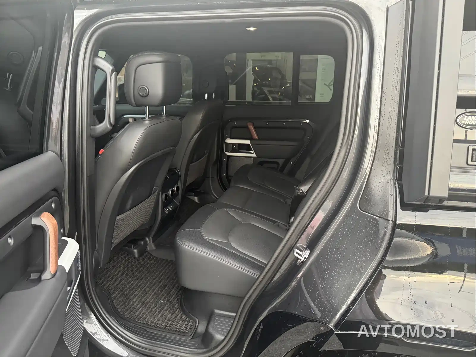 Land Rover Defender 2023 Facelift 110 3.0T P400 X-DYNAMIC HSE — фото 14