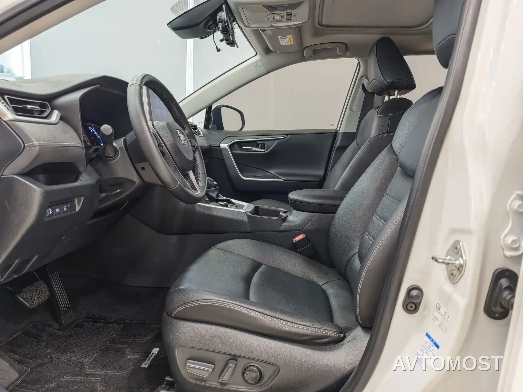 Toyota RAV4 Rongfang 2021 Hybrid 2.5L E-CVT AWD Elite PLUS Edition — фото 8