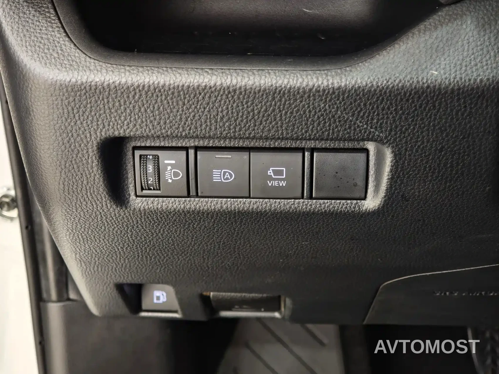 Toyota RAV4 Rongfang 2021 Hybrid 2.5L E-CVT AWD Elite PLUS Edition — фото 16