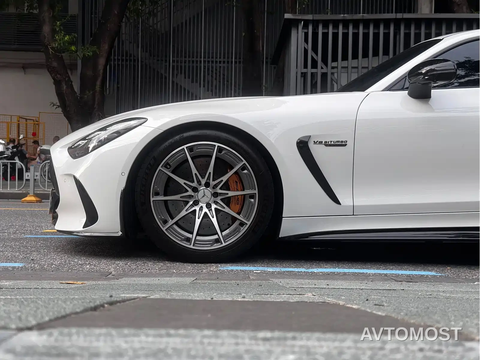 Mercedes-Benz AMG GT New Energy 2025 63 S E Performance — фото 10