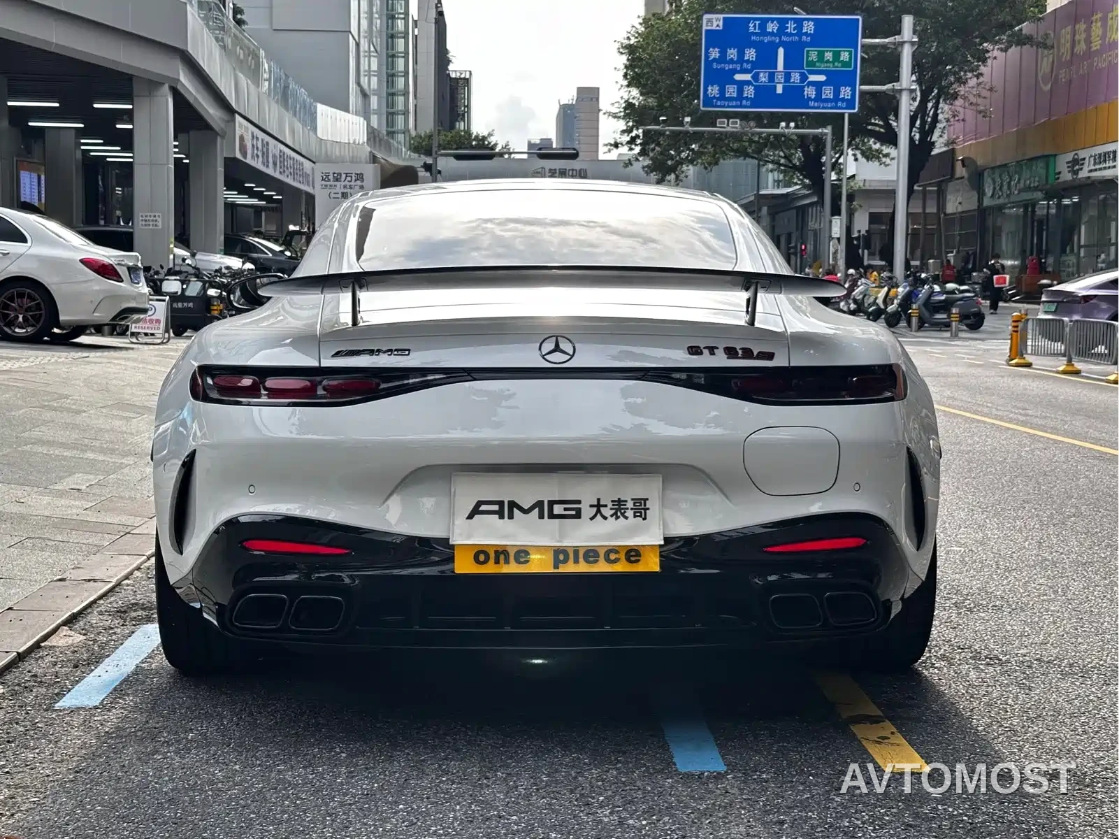 Mercedes-Benz AMG GT New Energy 2025 63 S E Performance — фото 12