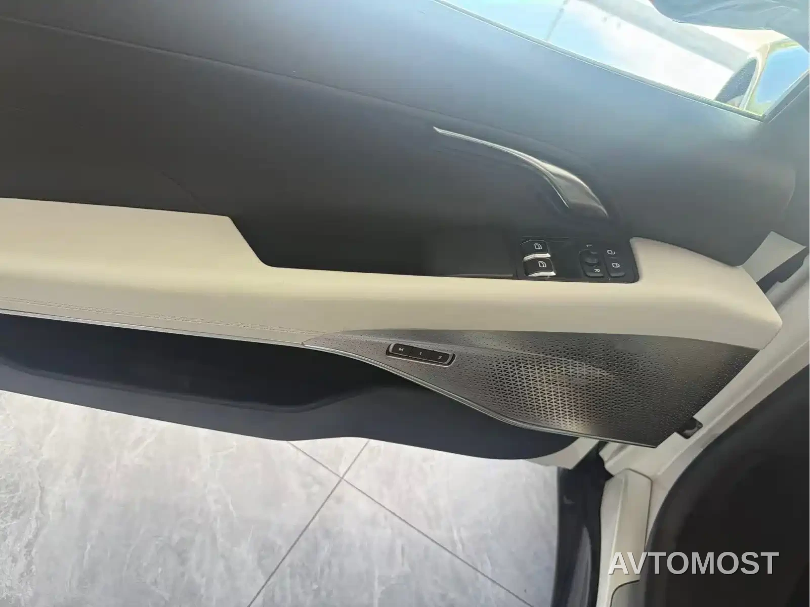 Lotus Cars EMIRA 2021 2.0T DCT First Edition — фото 11