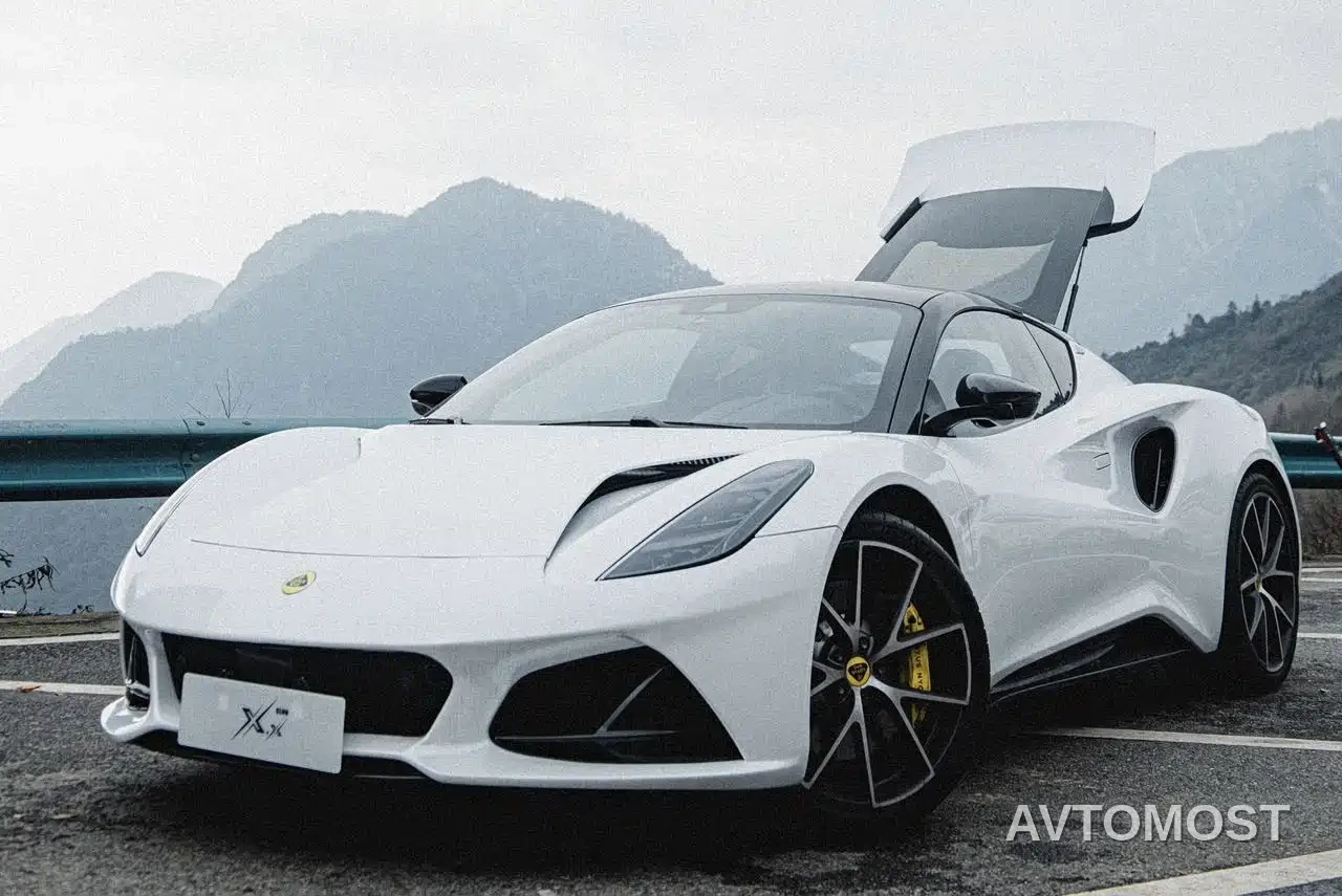Lotus Cars EMIRA 2021 2.0T DCT First Edition — фото 12