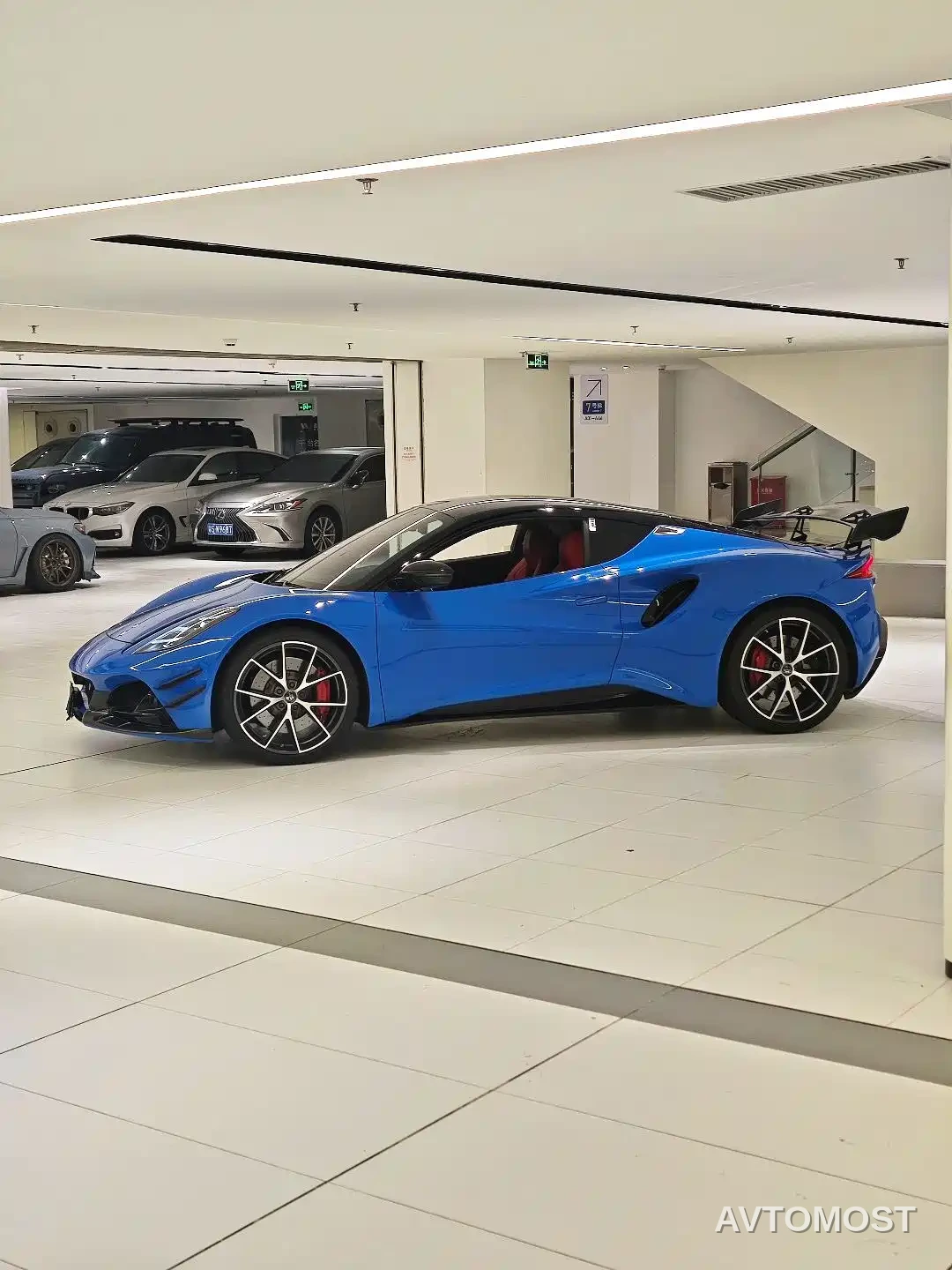 Lotus Cars EMIRA 2021 2.0T DCT First Edition — фото 2