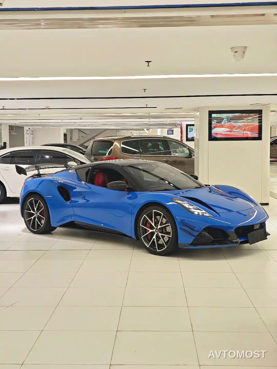 Lotus Cars EMIRA 2021 2.0T DCT First Edition — фото 6