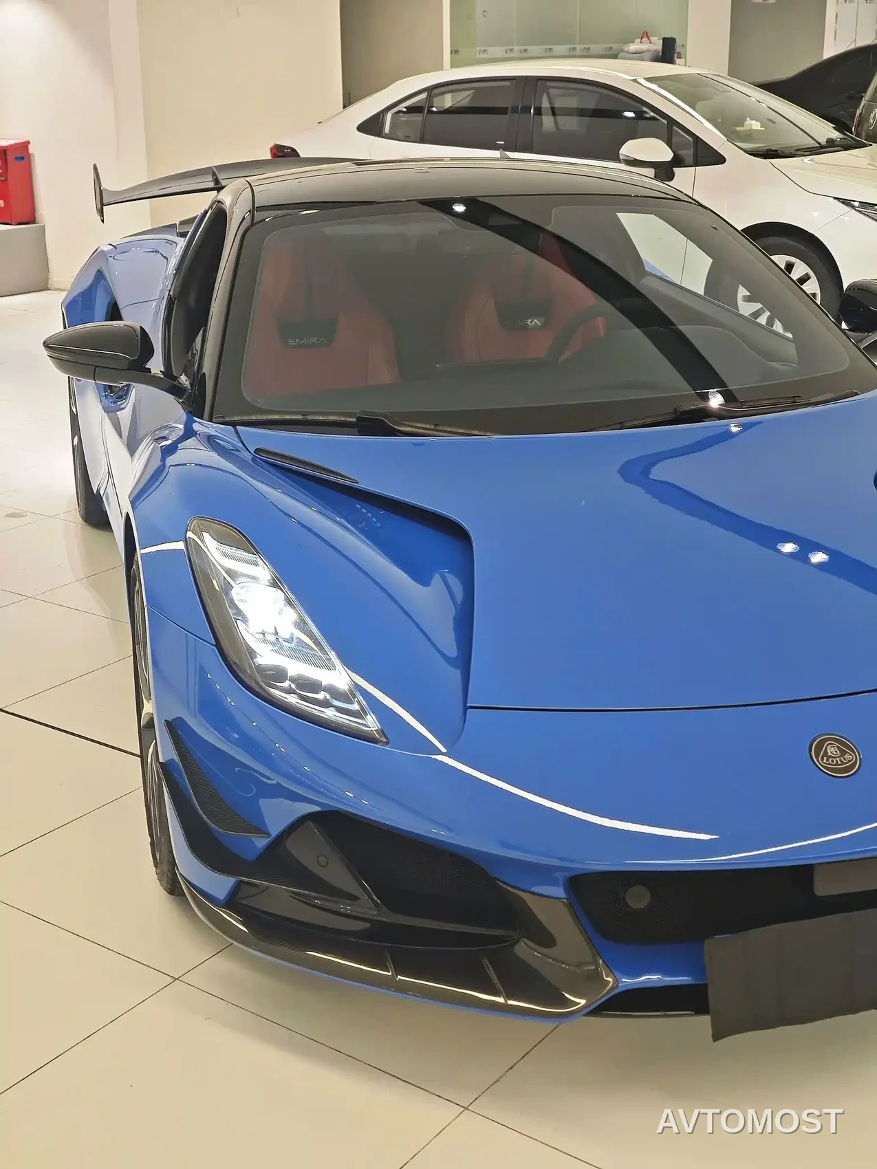Lotus Cars EMIRA 2021 2.0T DCT First Edition — фото 10