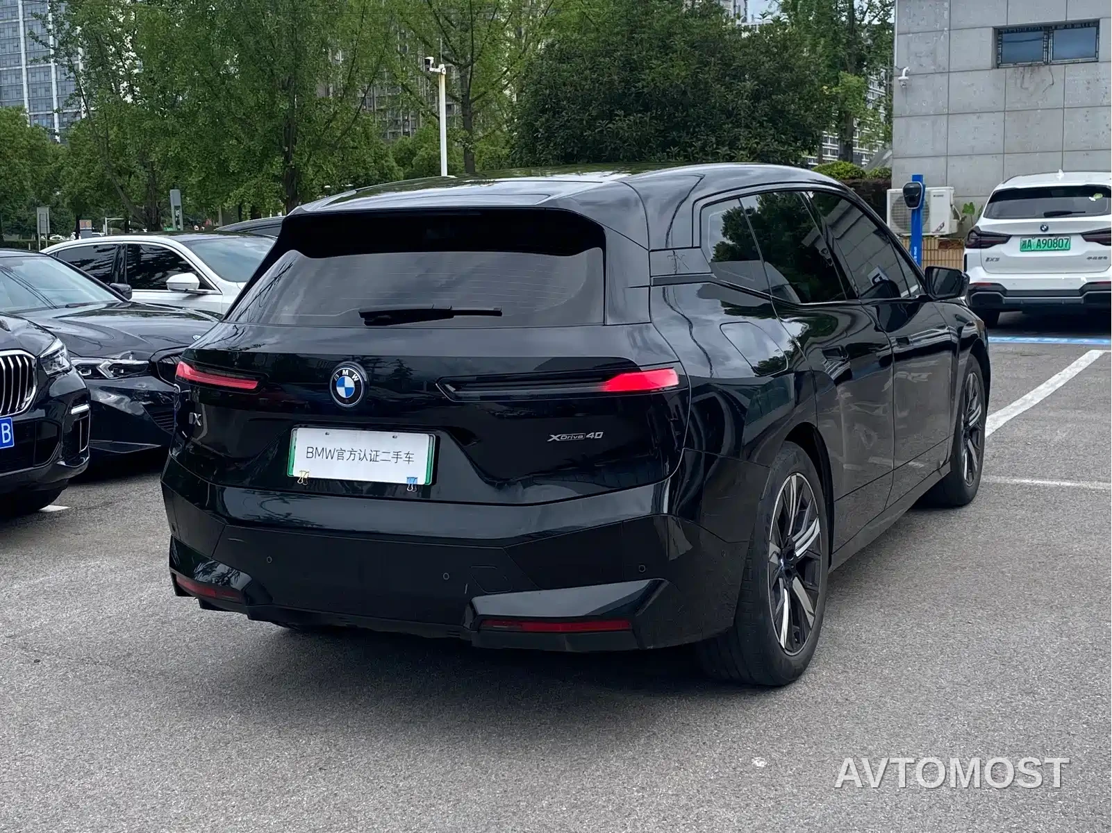BMW iX 2022 xDrive40 — фото 6