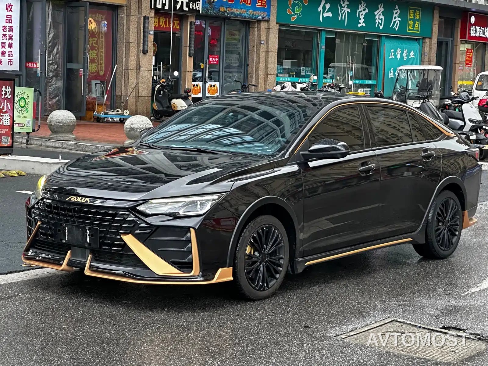 Dongfeng Aeolus Yixuan MAX 2021 1.5T Dark Night Holy Light Edition (Hybrid) — фото 1