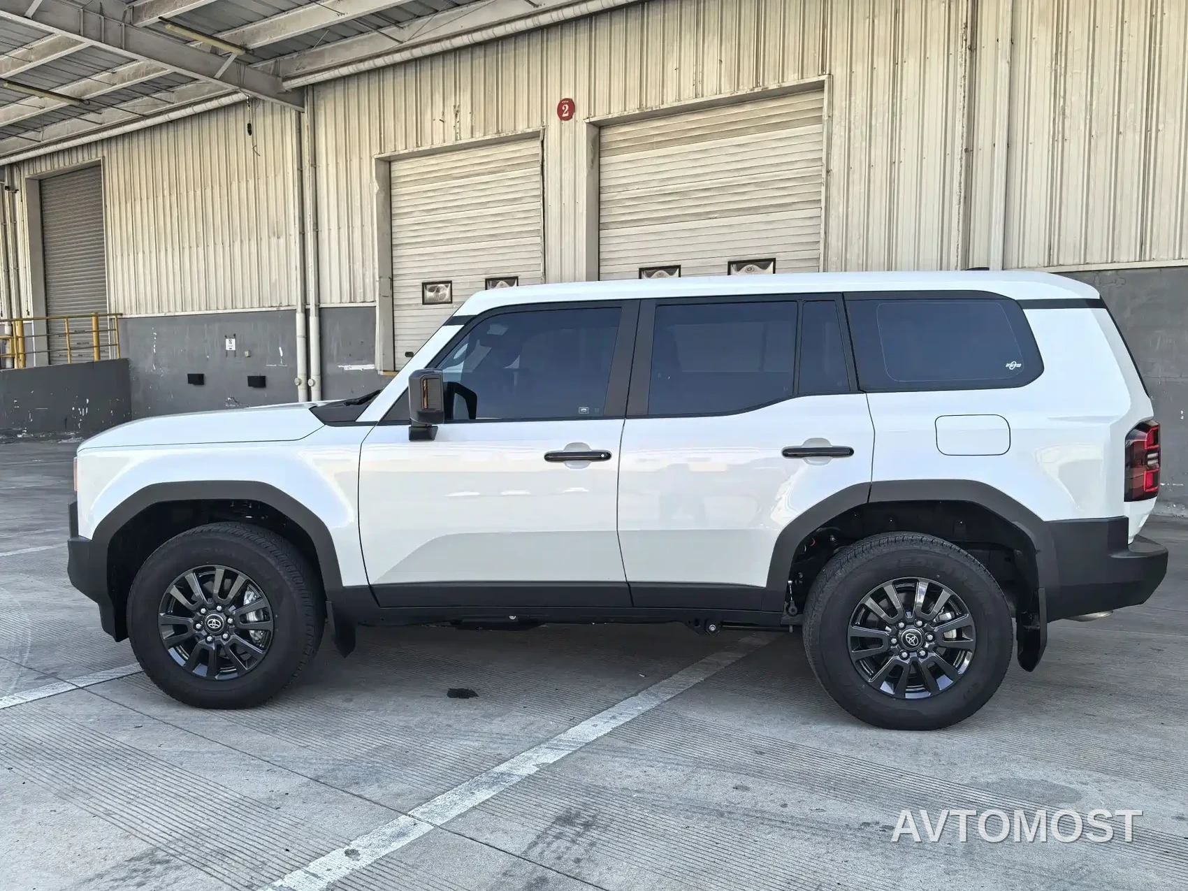 Toyota Prado 2024 2.4T Cross BX Edition 5-Seater — фото 7