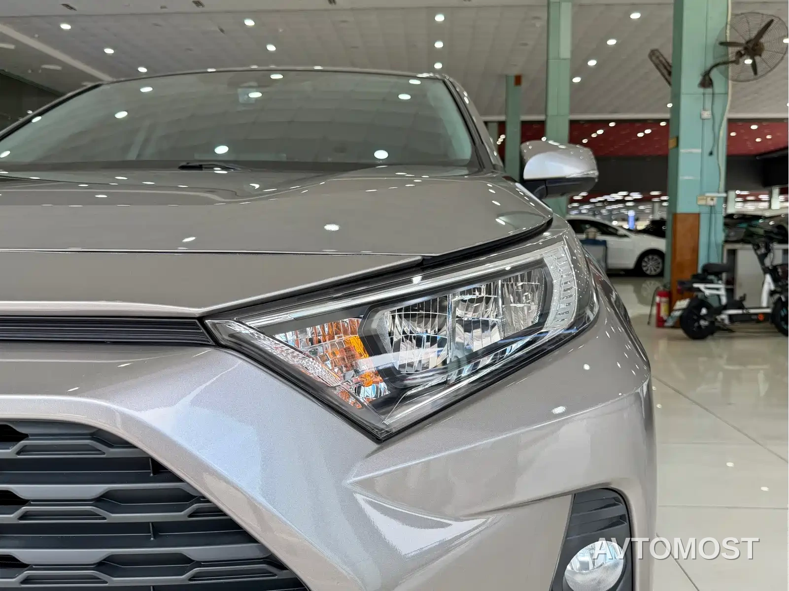 Toyota RAV4 Rongfang 2022 Hybrid 2.5L E-CVT 2WD Elite Edition — фото 4