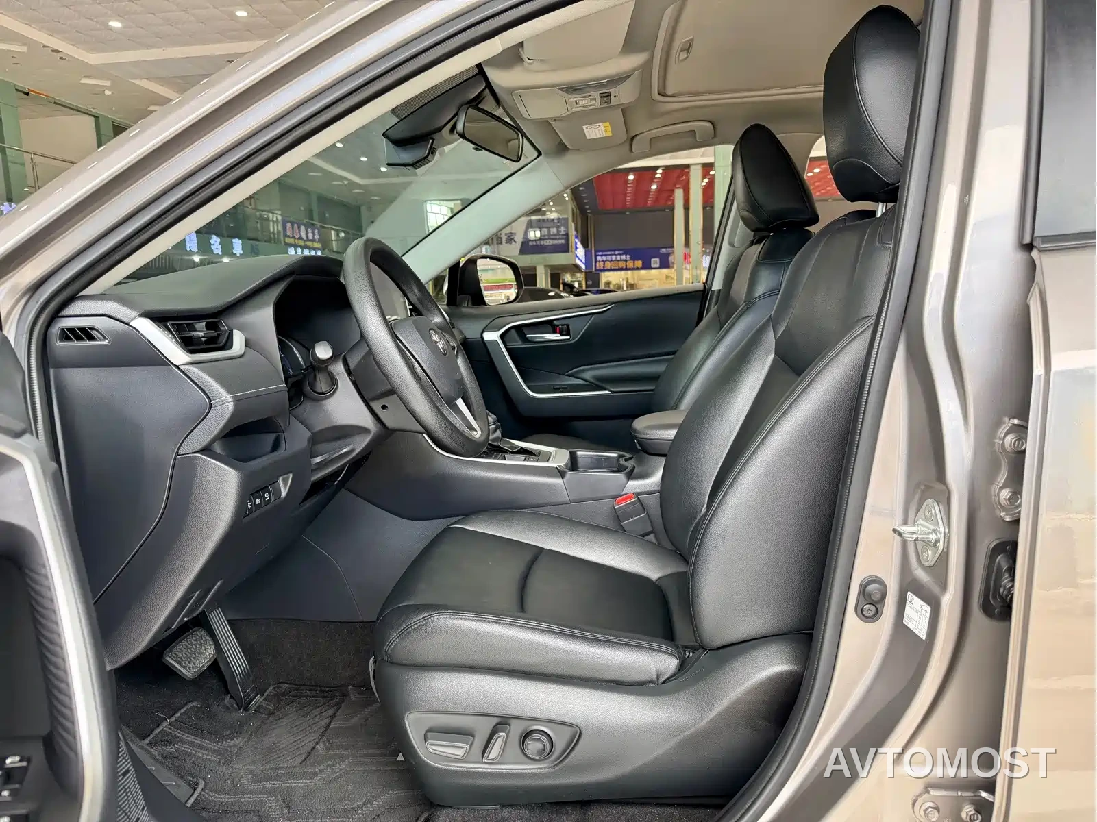 Toyota RAV4 Rongfang 2022 Hybrid 2.5L E-CVT 2WD Elite Edition — фото 5