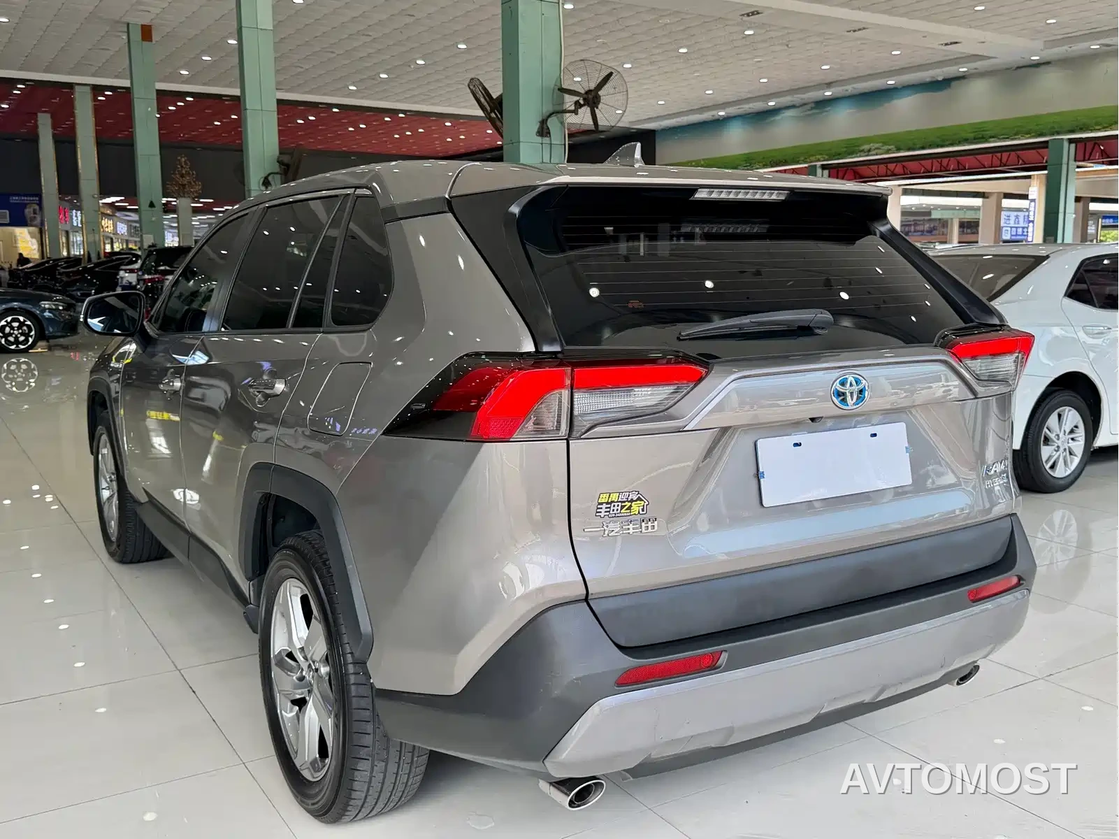 Toyota RAV4 Rongfang 2022 Hybrid 2.5L E-CVT 2WD Elite Edition — фото 13
