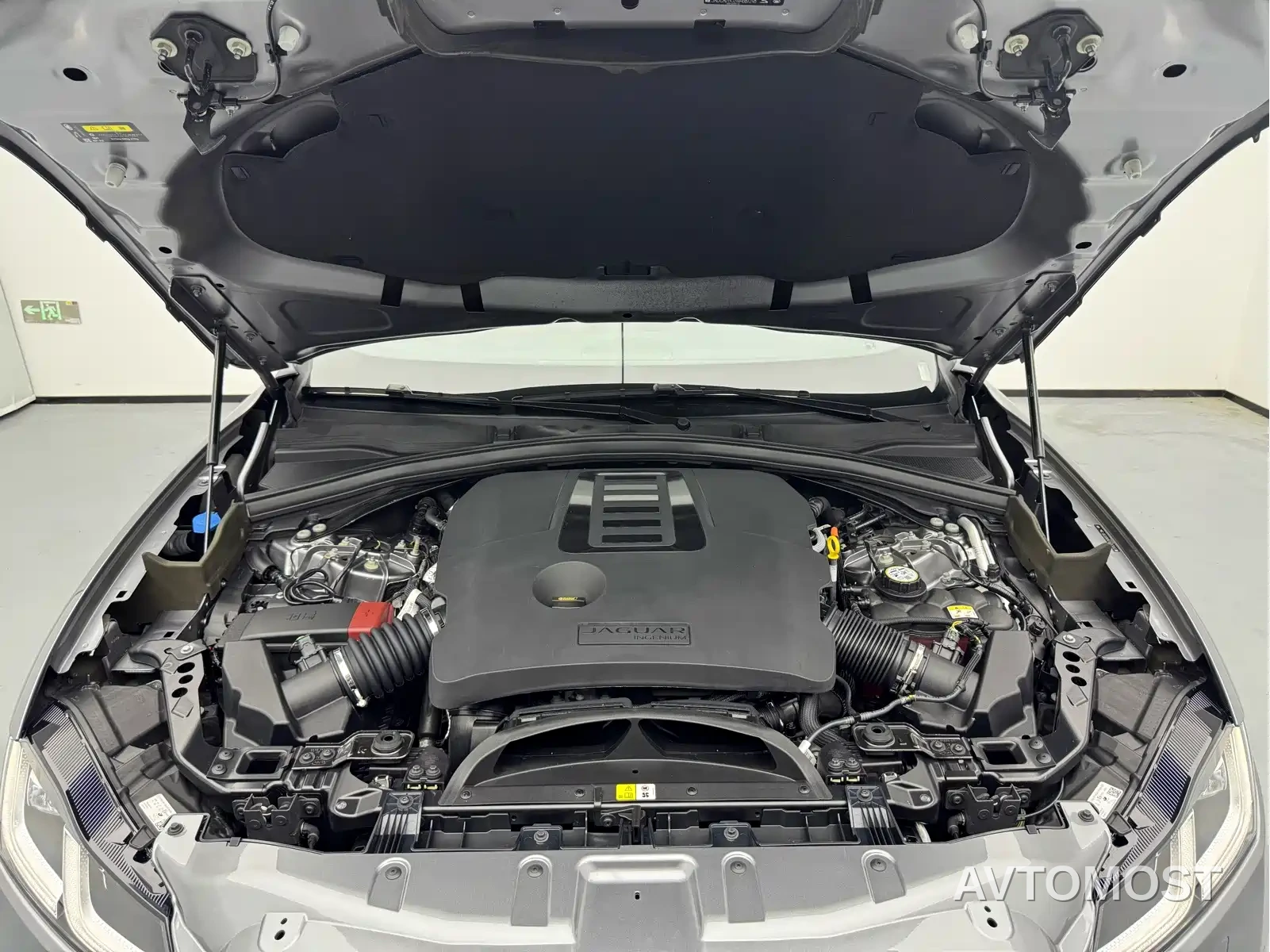 Jaguar F-PACE 2022 Model P340 R-Dynamic SE — фото 14