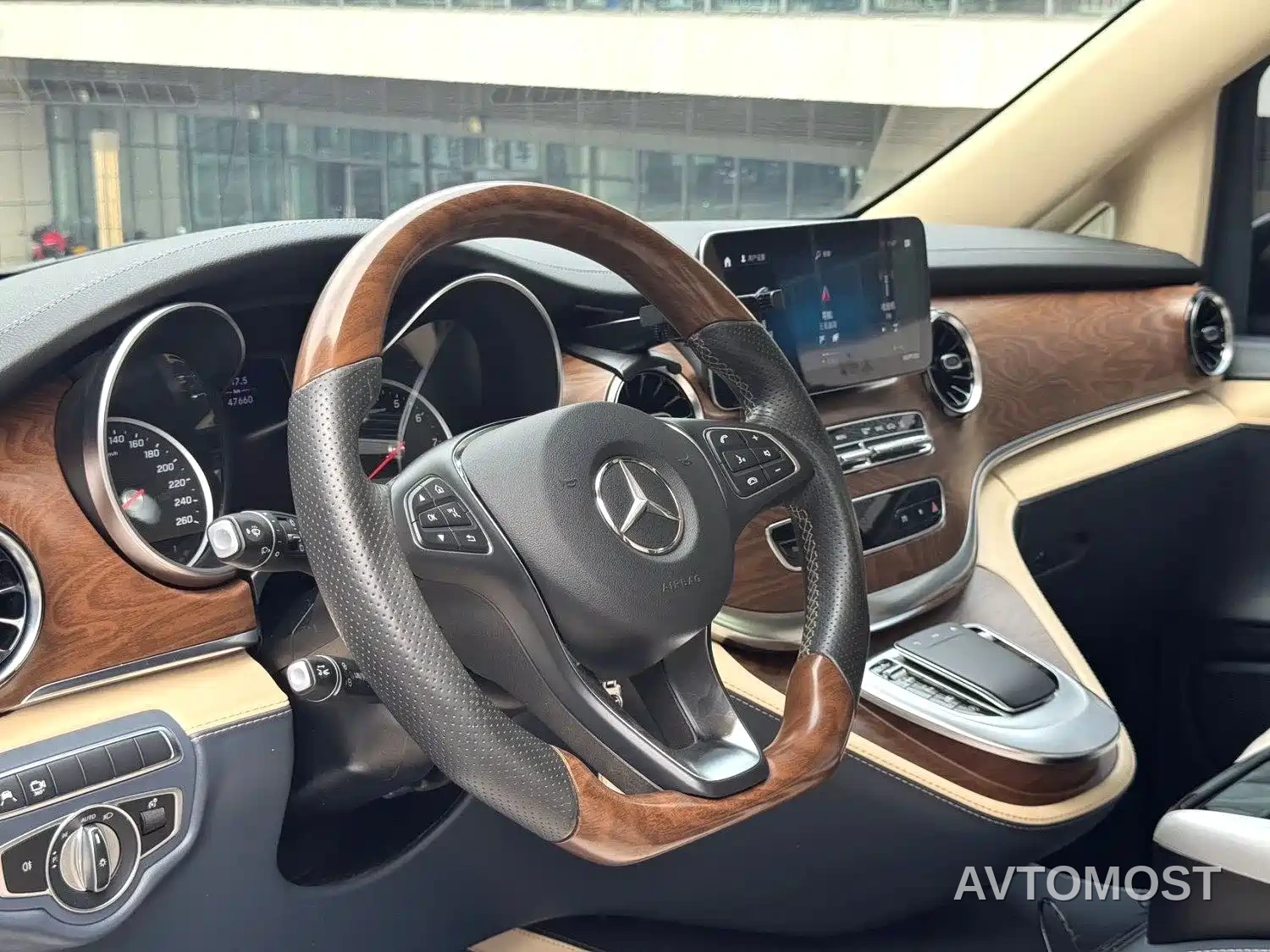Mercedes-Benz V-Class 2022 V 260 Prestige Edition — фото 4