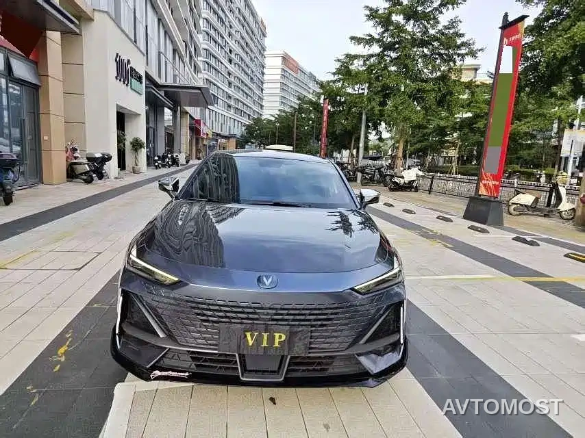 Changan UNI-V 2022 1.5T Sport Edition — фото 3