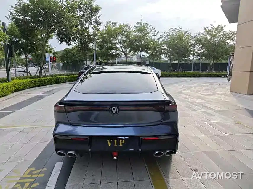 Changan UNI-V 2022 1.5T Sport Edition — фото 7