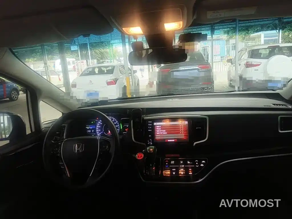 Honda Odyssey 2019 2.0L Sharp·Smooth Edition — фото 12