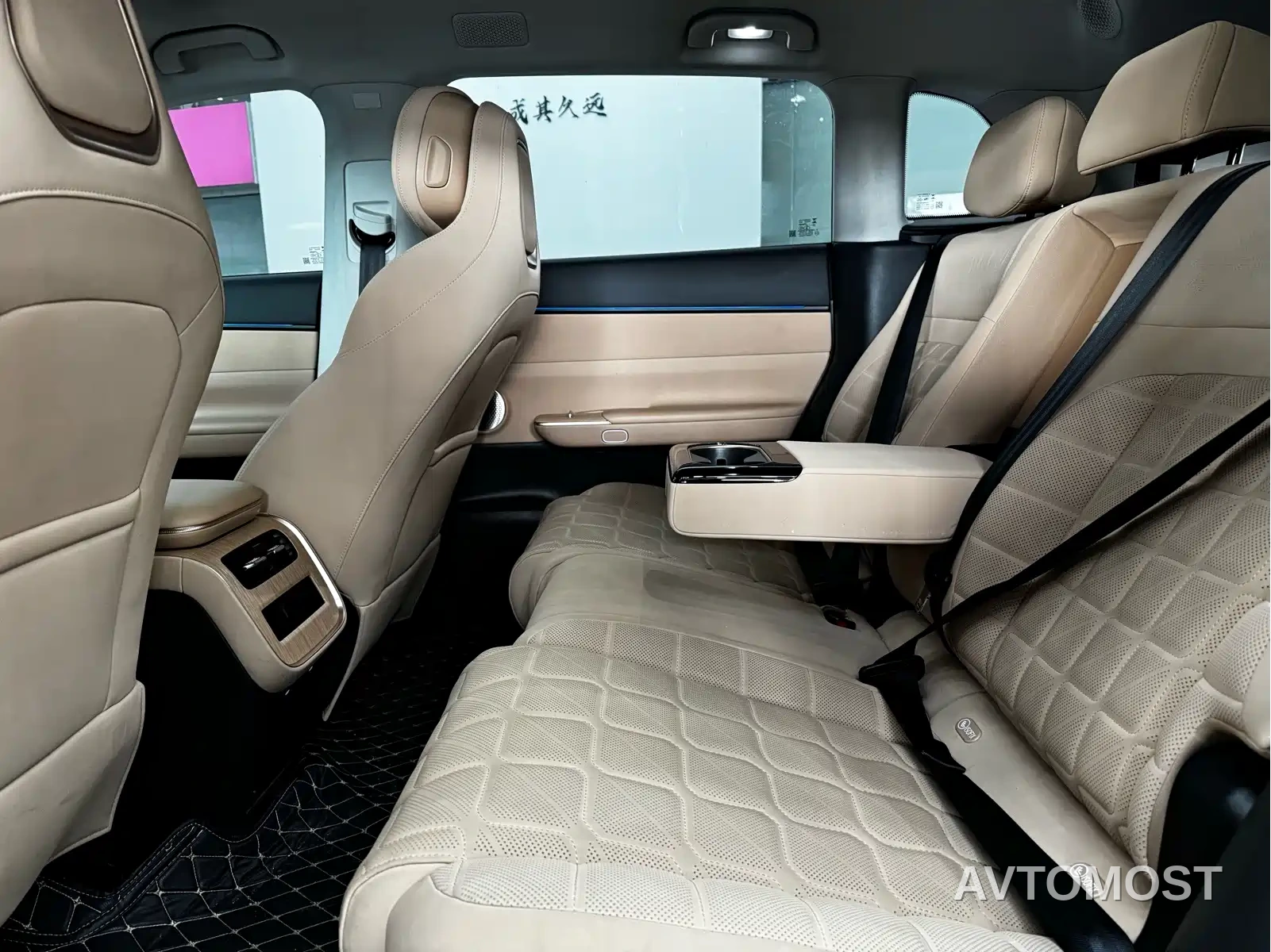 Exeed Exlantix ET 2024 Model Extended Range 200 Pro — фото 14