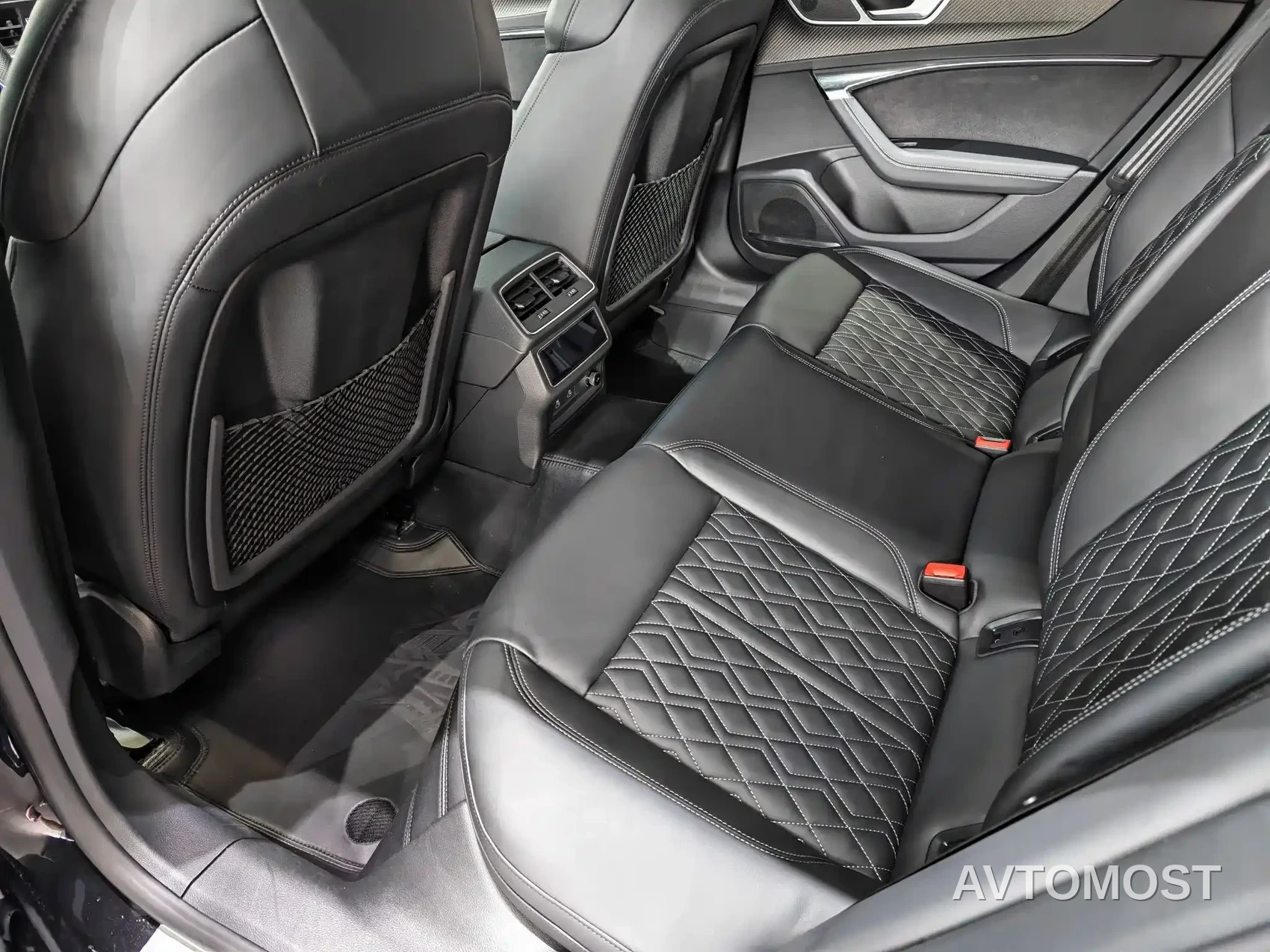 Audi A7 2023 55 TFSI quattro Premium — фото 11