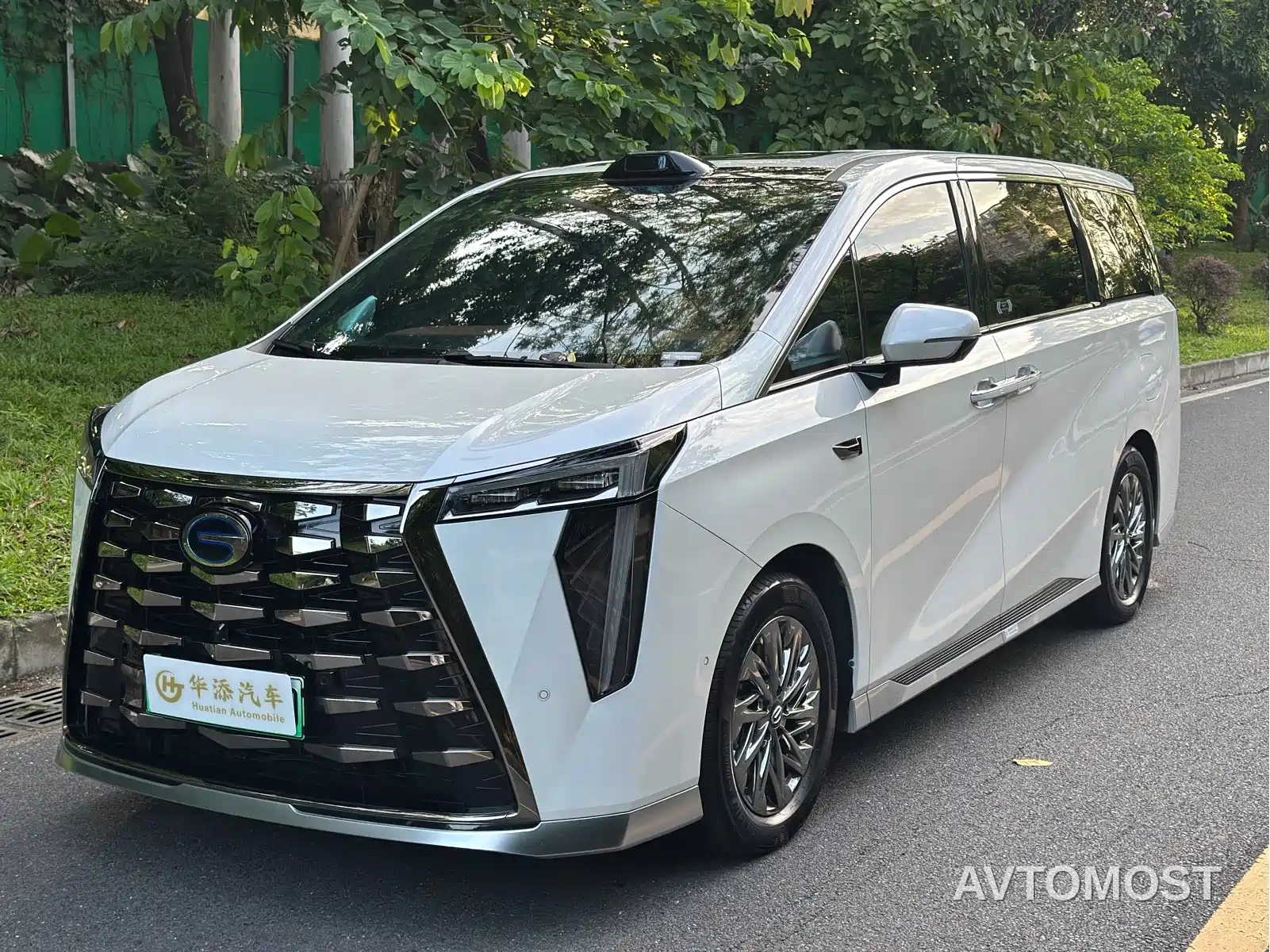 GAC Trumpchi Xiangwang M8 2025 Model QianKun Series Ultra First Class — фото 1